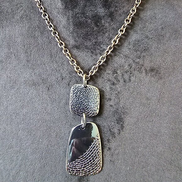 Womens Pewter Tone Textured Articulated Pendant Necklace with Lobster Clasp - Picture 1 of 6